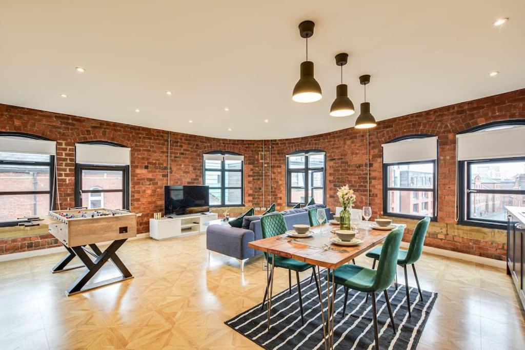 New York Apartments Лийдс Екстериор снимка
