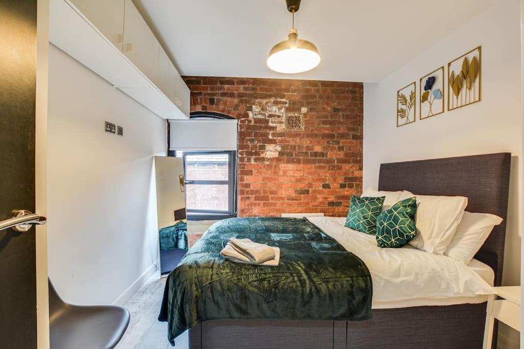 New York Apartments Лийдс Екстериор снимка