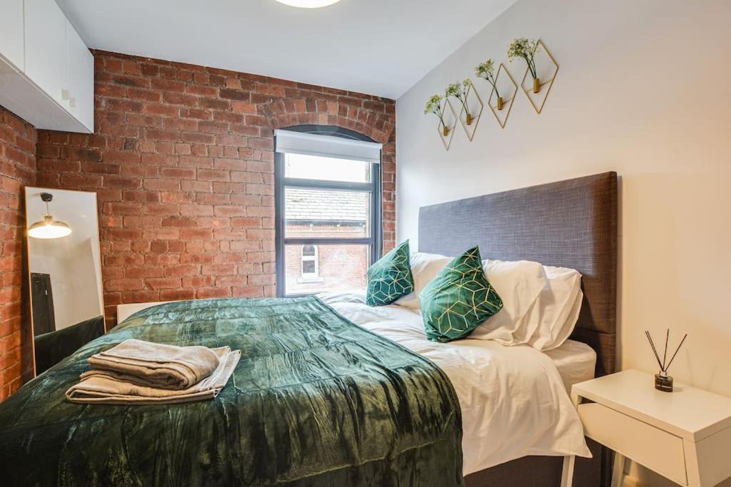 New York Apartments Лийдс Екстериор снимка